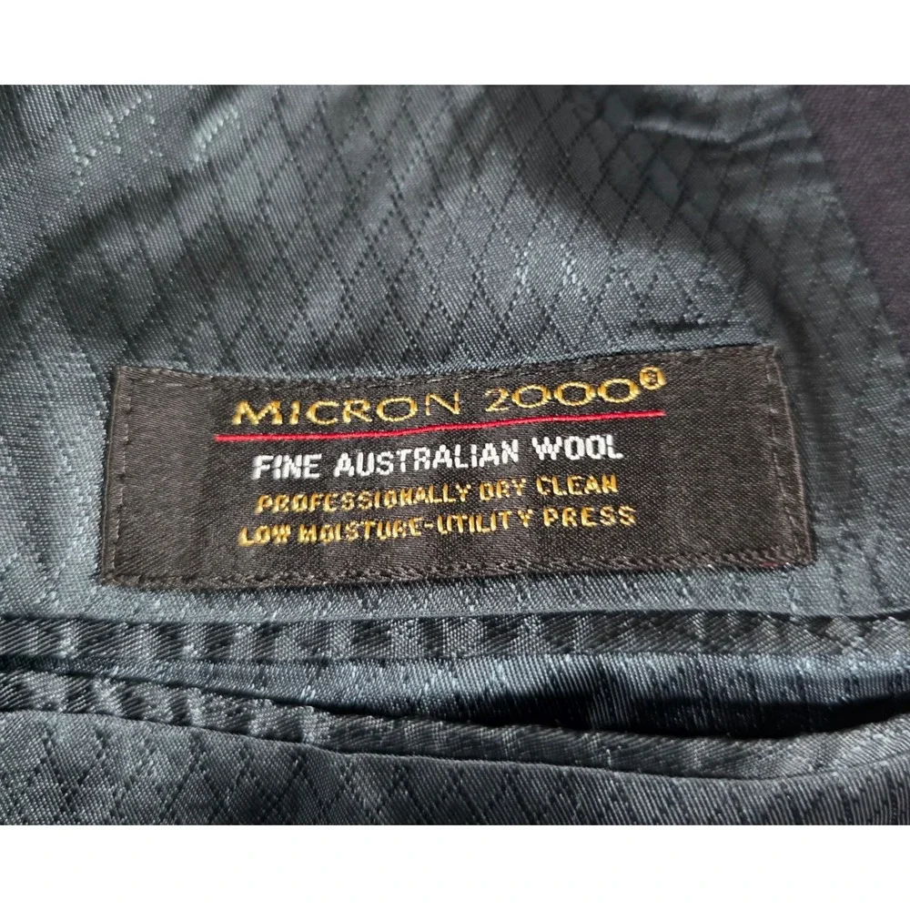 Hart Schaffner Marx Black 2 Piece Suit Micron 2000 Australian Wool 44R 42x31